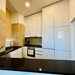 Mary Pink - No Rc B - Magnificient One-bedroom Apartamento Lisboa