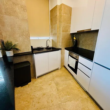 Mary Pink - No Rc B - Magnificient One-bedroom Lisbon