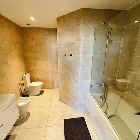 Apartman Mary Pink - No Rc B - Magnificient One-bedroom Lisboa